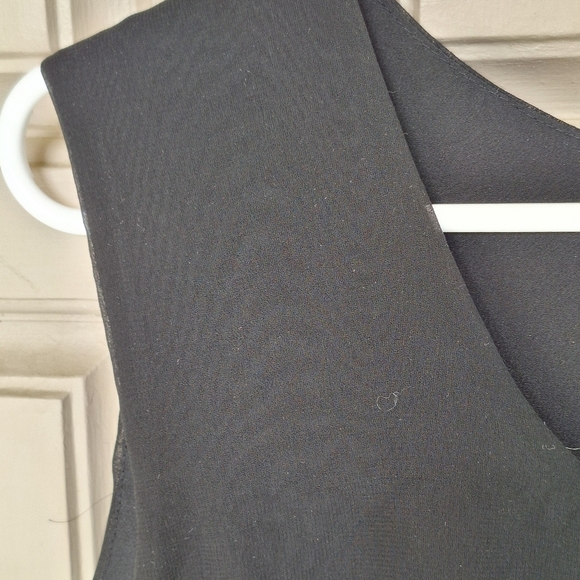 Simply Vera Wang 3 Tier Ruffle Tunic SzL Chiffon Like Black Pullover Sleeveless - Picture 4 of 12